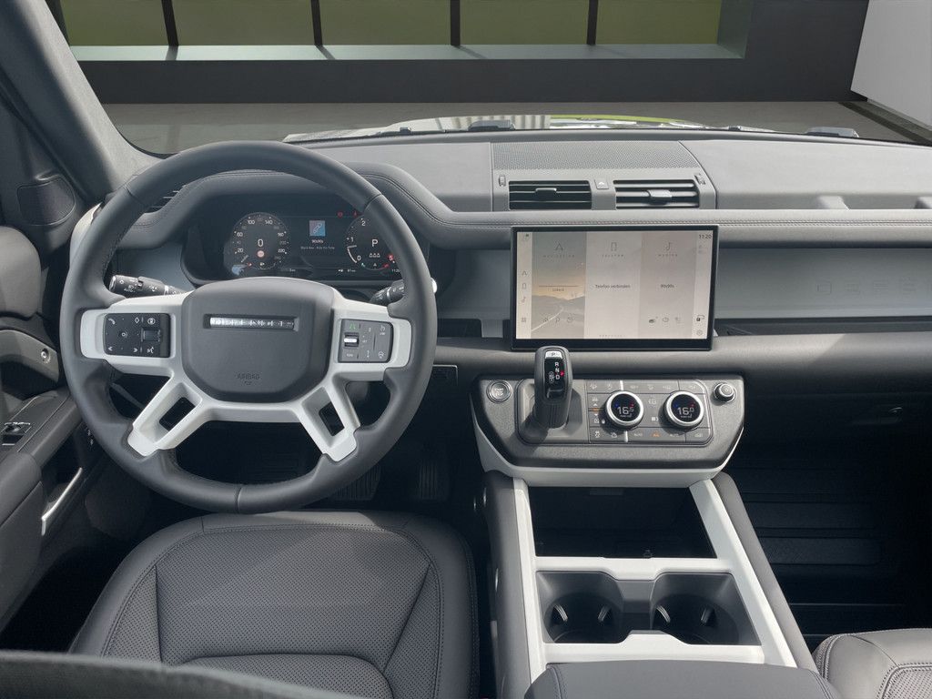 Land Rover Defender 2025