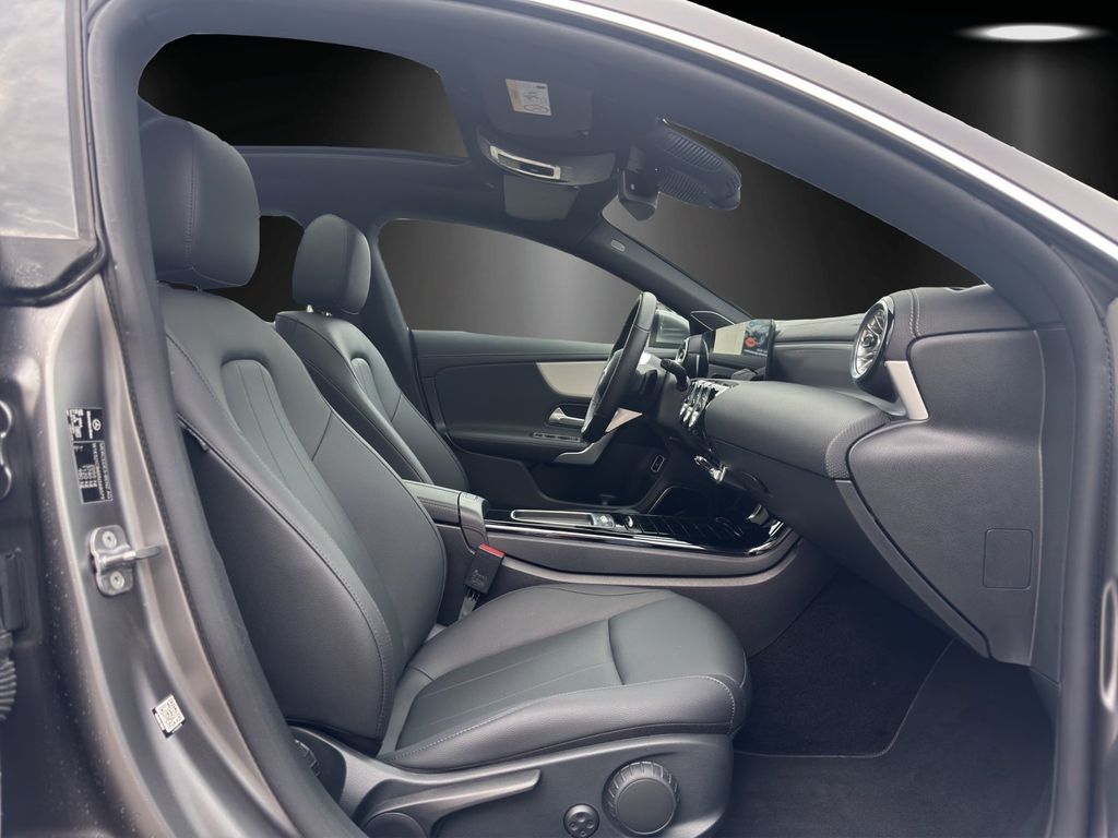 Mercedes-Benz CLA 200 2023