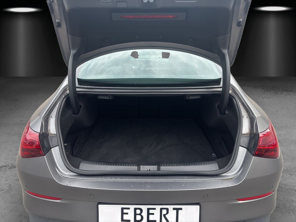 Mercedes-Benz CLA 200 2023