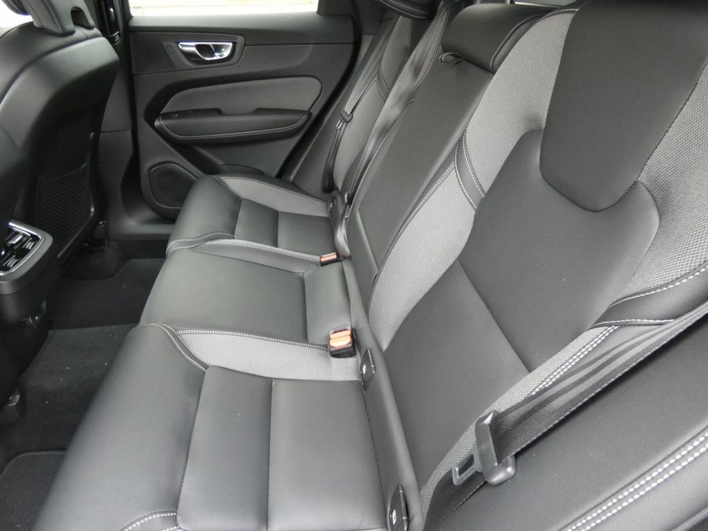 Volvo XC60 2022