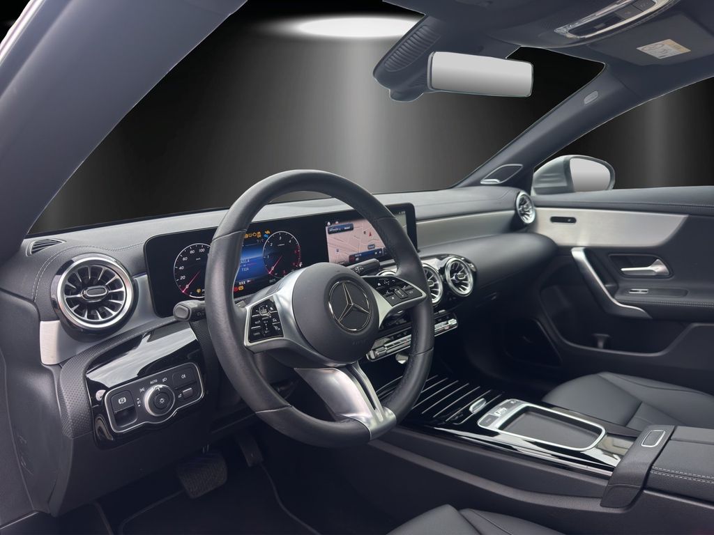 Mercedes-Benz CLA 200 2023