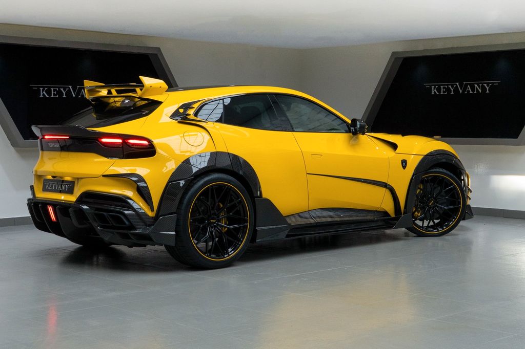 Ferrari Purosangue 2025