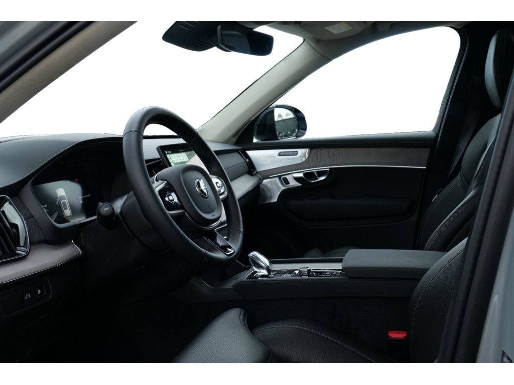 Volvo XC90 2025