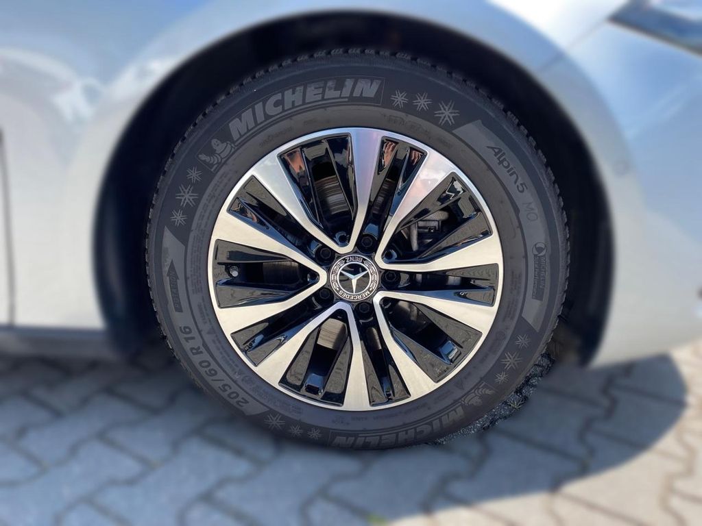 Mercedes-Benz A 180 2024