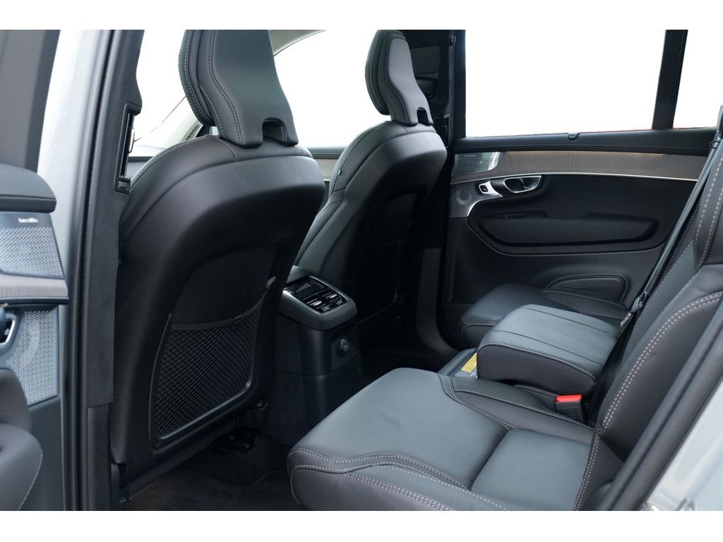 Volvo XC90 2025