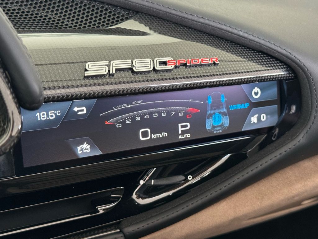 Ferrari SF90 2025