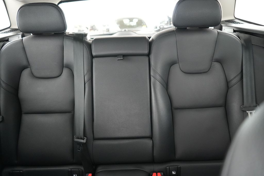 Volvo XC60 2022