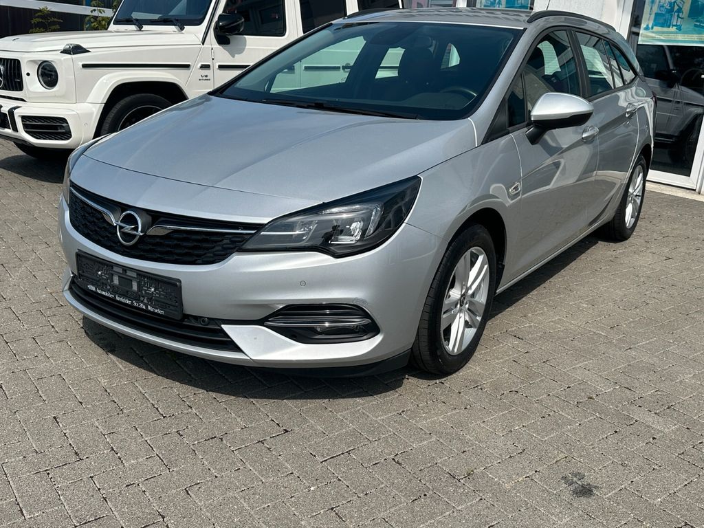 Opel Astra 2021