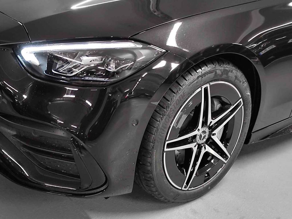 Mercedes-Benz C 200 2025