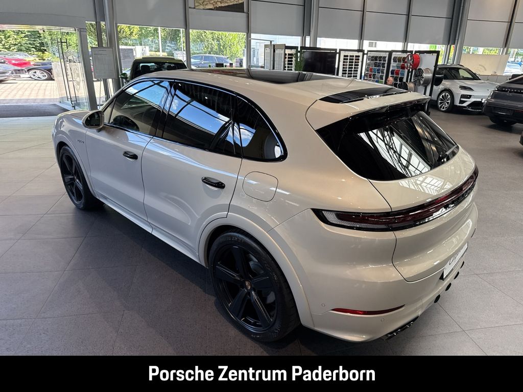 Porsche Cayenne 2025