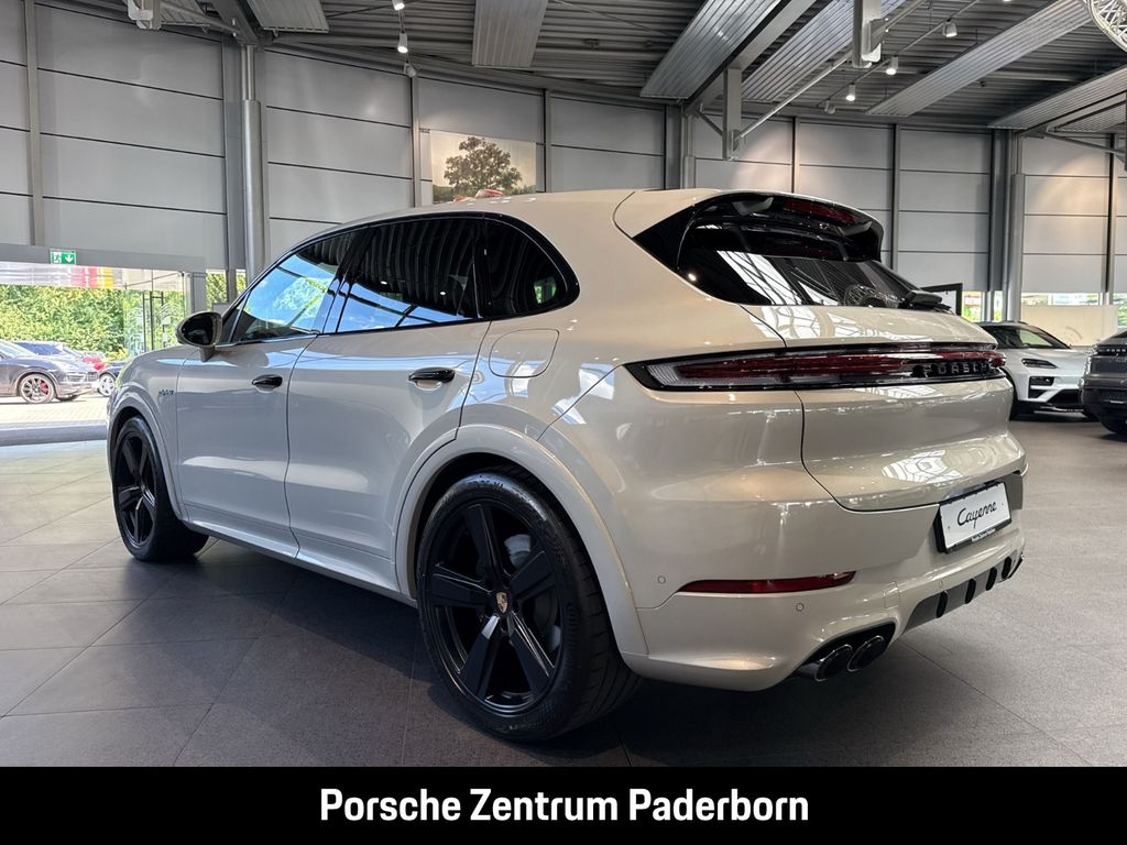 Porsche Cayenne 2025