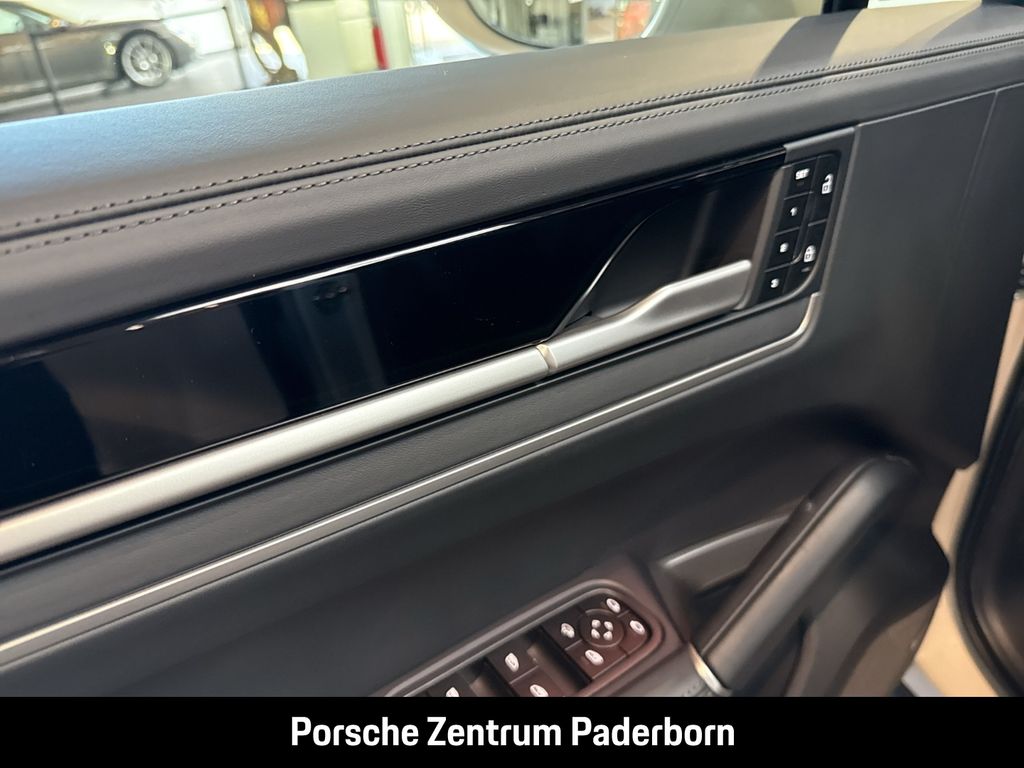 Porsche Cayenne 2025