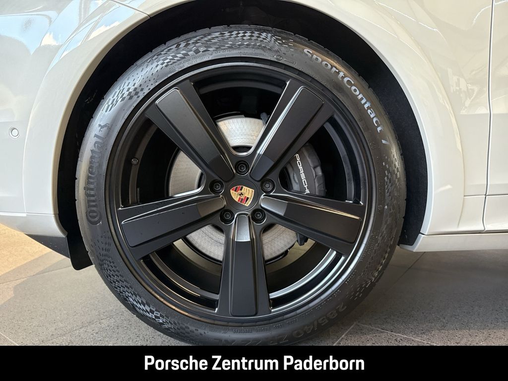 Porsche Cayenne 2025