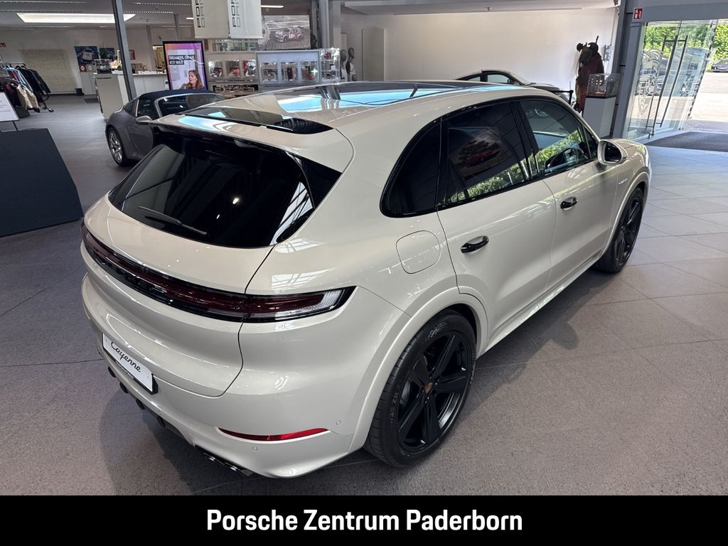 Porsche Cayenne 2025