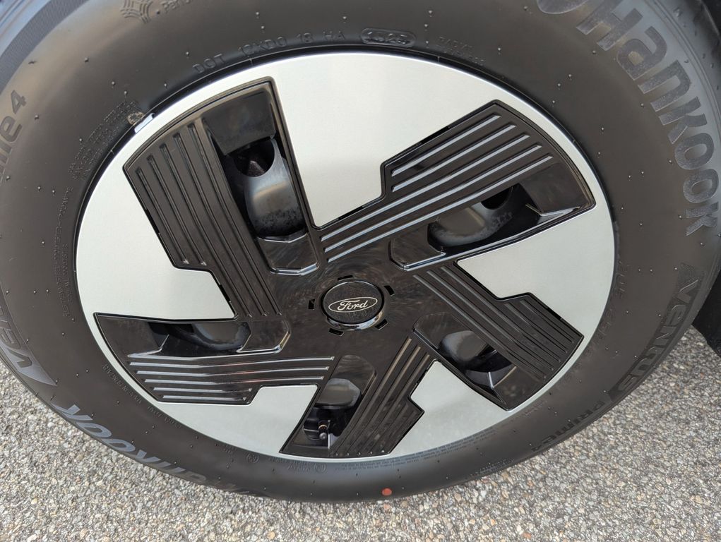 Ford Tourneo Courier 2025