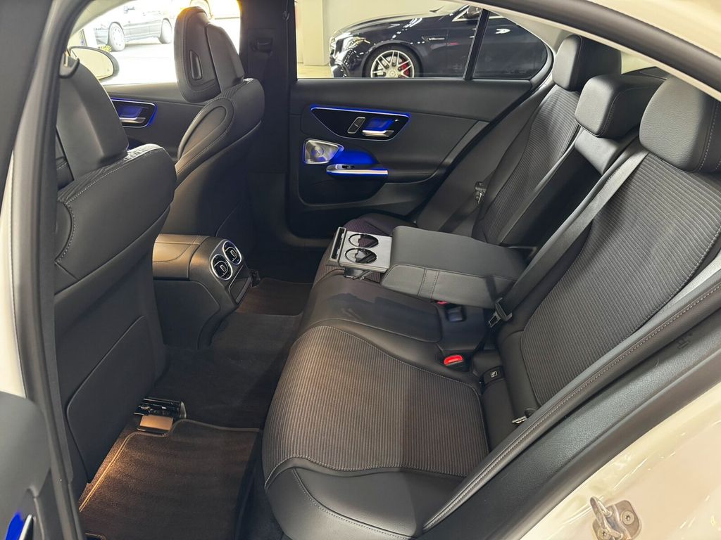 Mercedes-Benz C 300 2024