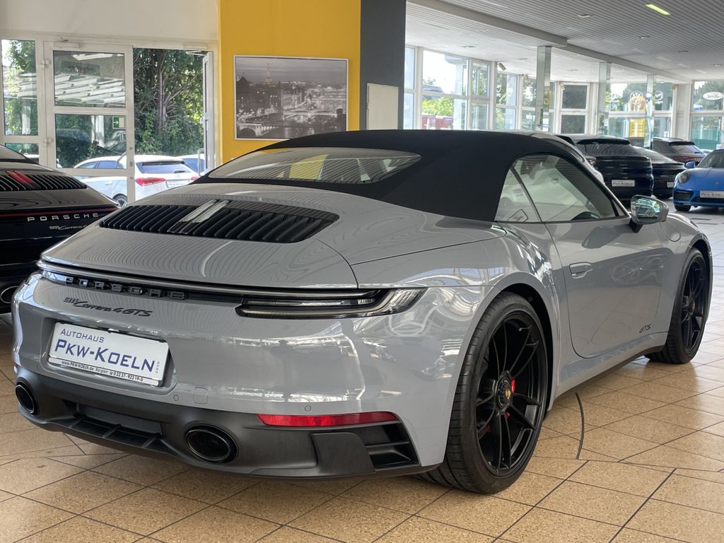 Porsche 992 2023