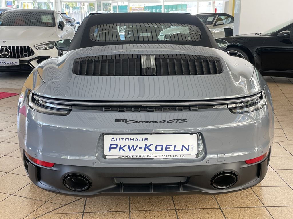 Porsche 992 2023