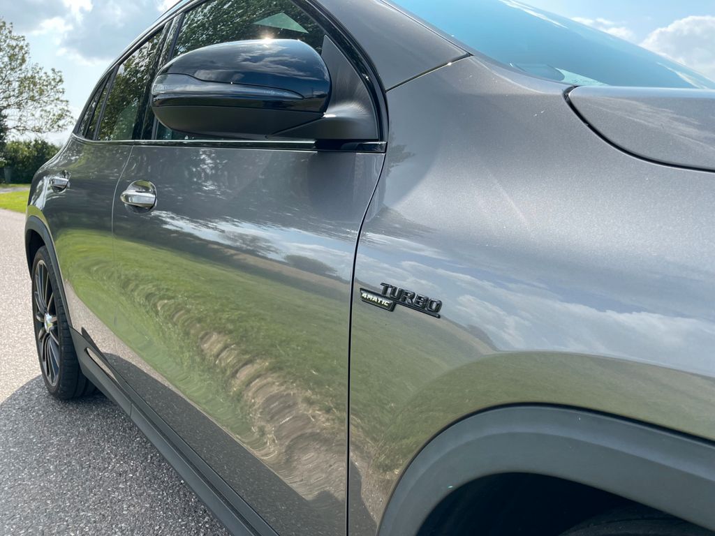Mercedes-Benz GLA 35 AMG 2021