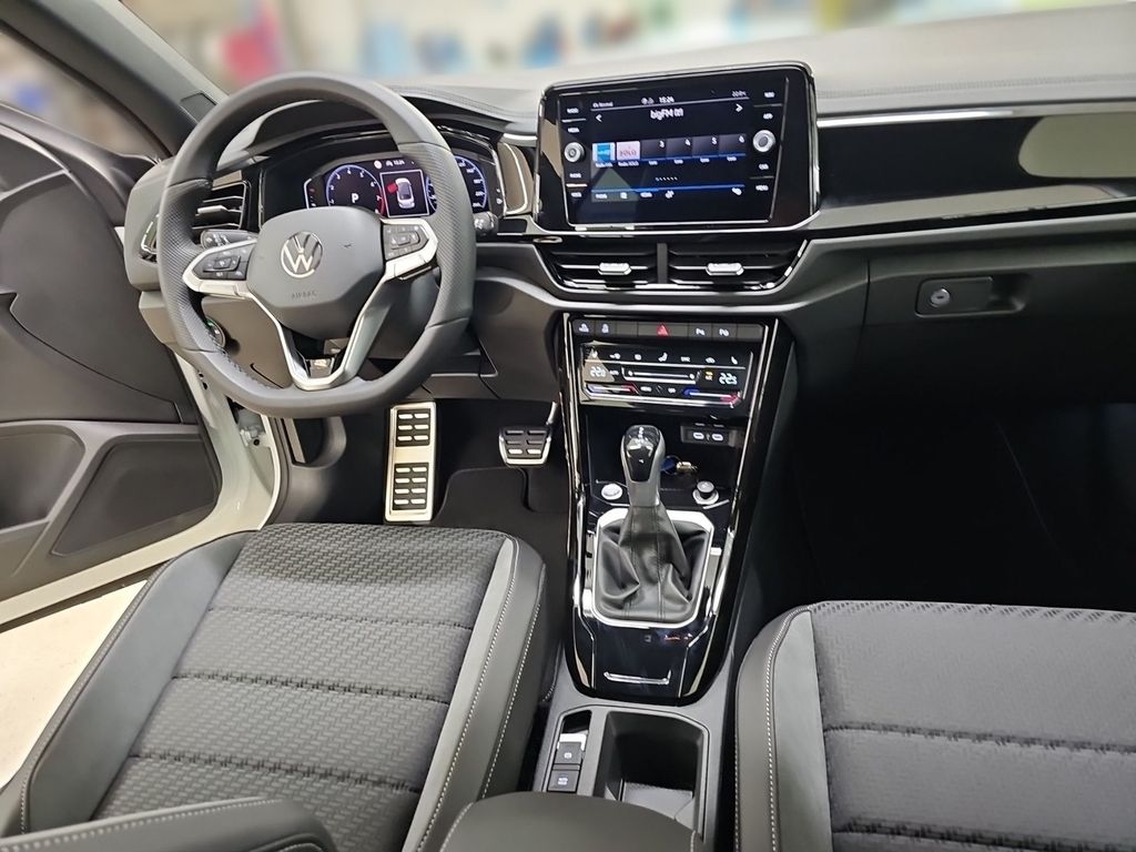 Volkswagen T-Roc 2025