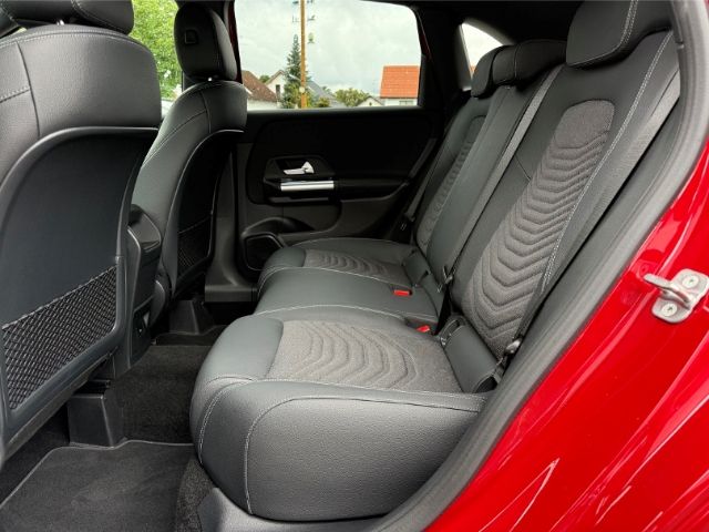 Mercedes-Benz B 250 2024