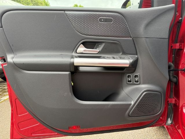 Mercedes-Benz B 250 2024