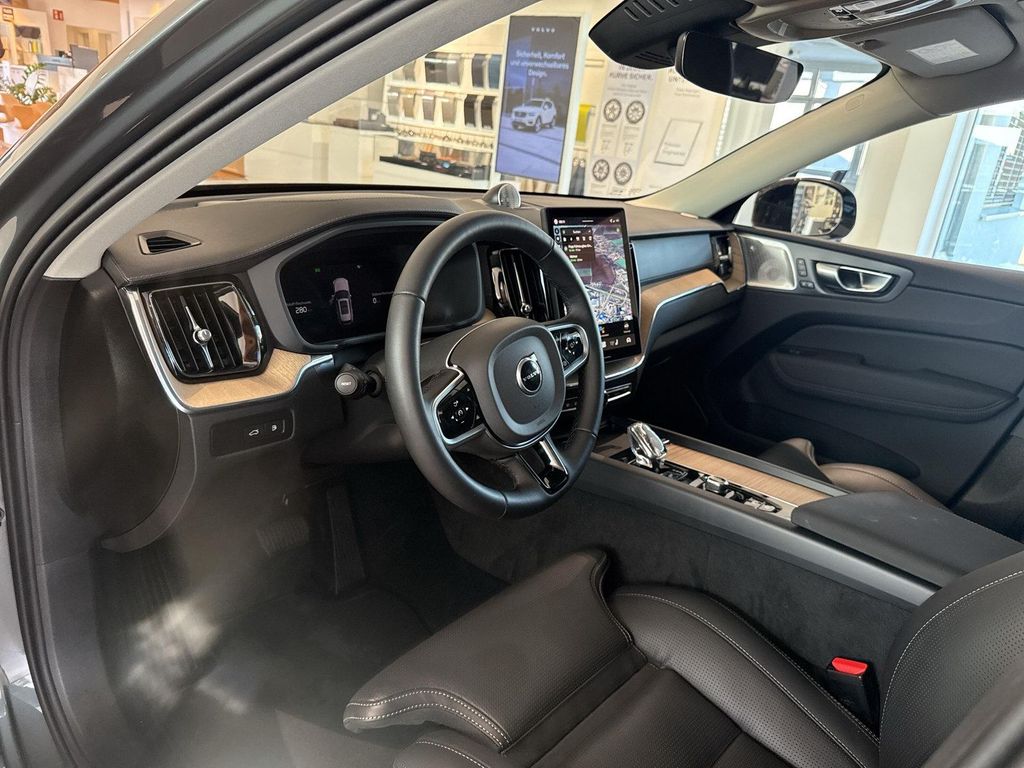 Volvo XC60 2025