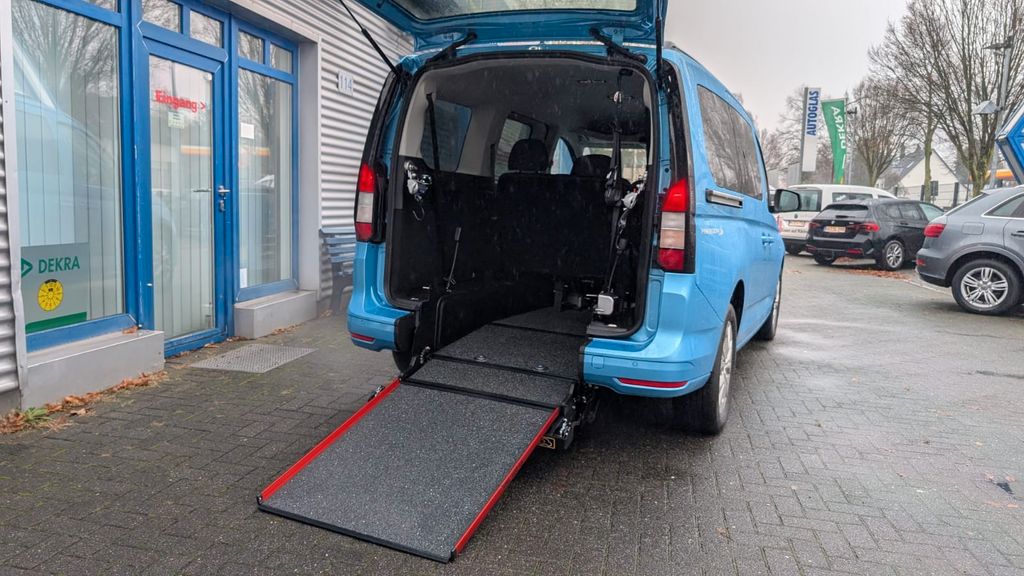 Ford Grand Tourneo