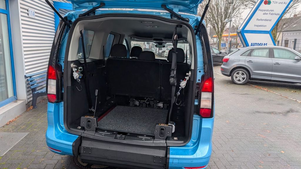 Ford Grand Tourneo