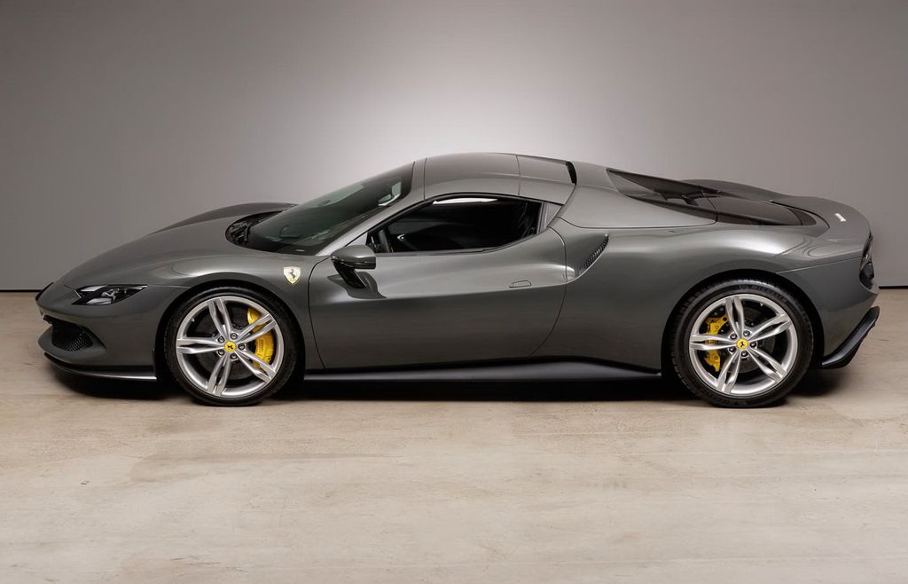 Ferrari 296 GTS 2024