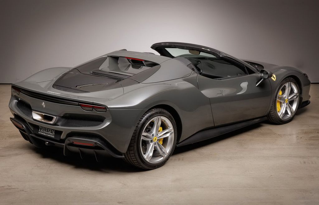 Ferrari 296 GTS 2024