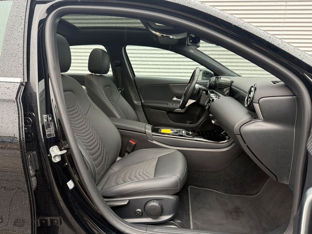 Mercedes-Benz A 180 2023