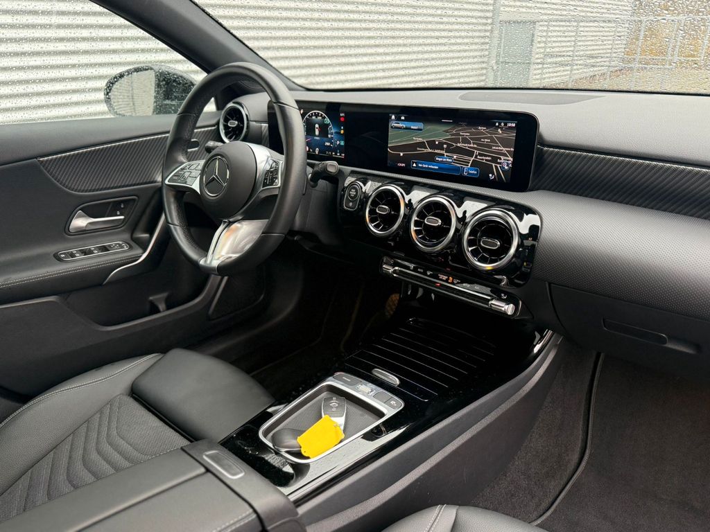 Mercedes-Benz A 180 2023