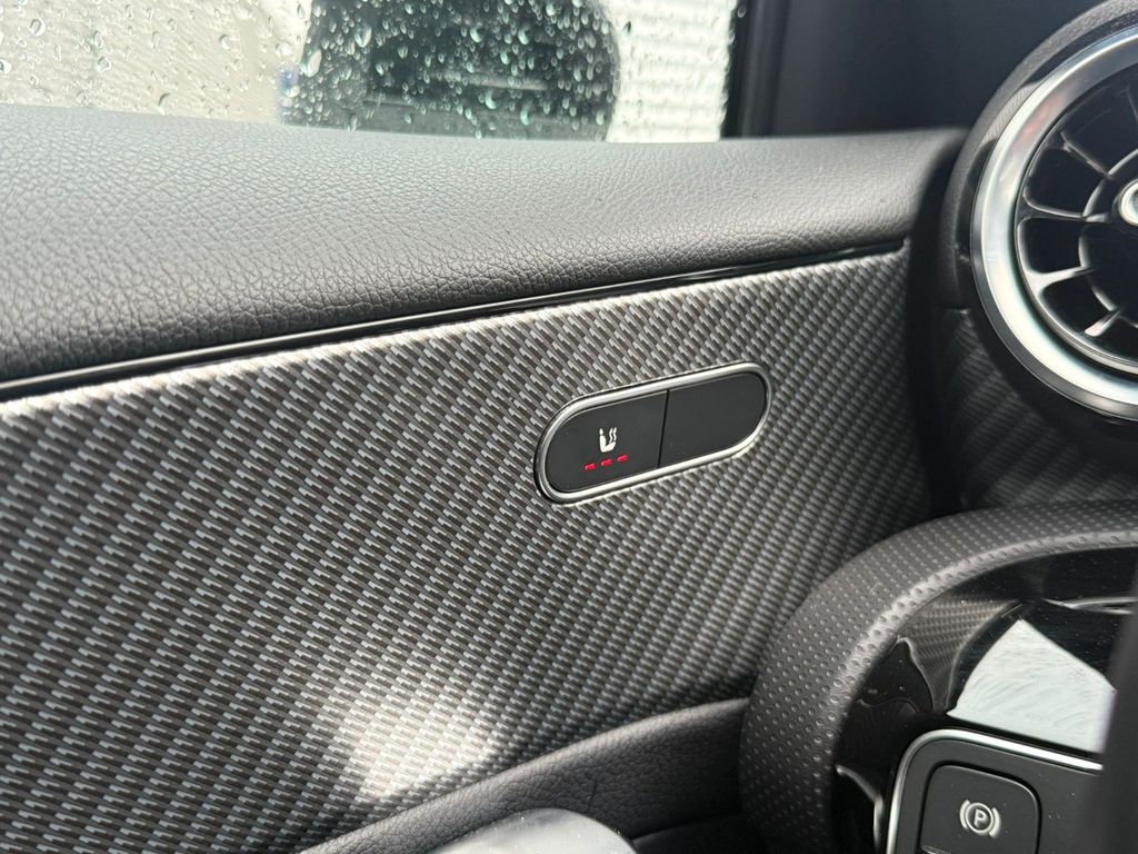 Mercedes-Benz A 180 2023