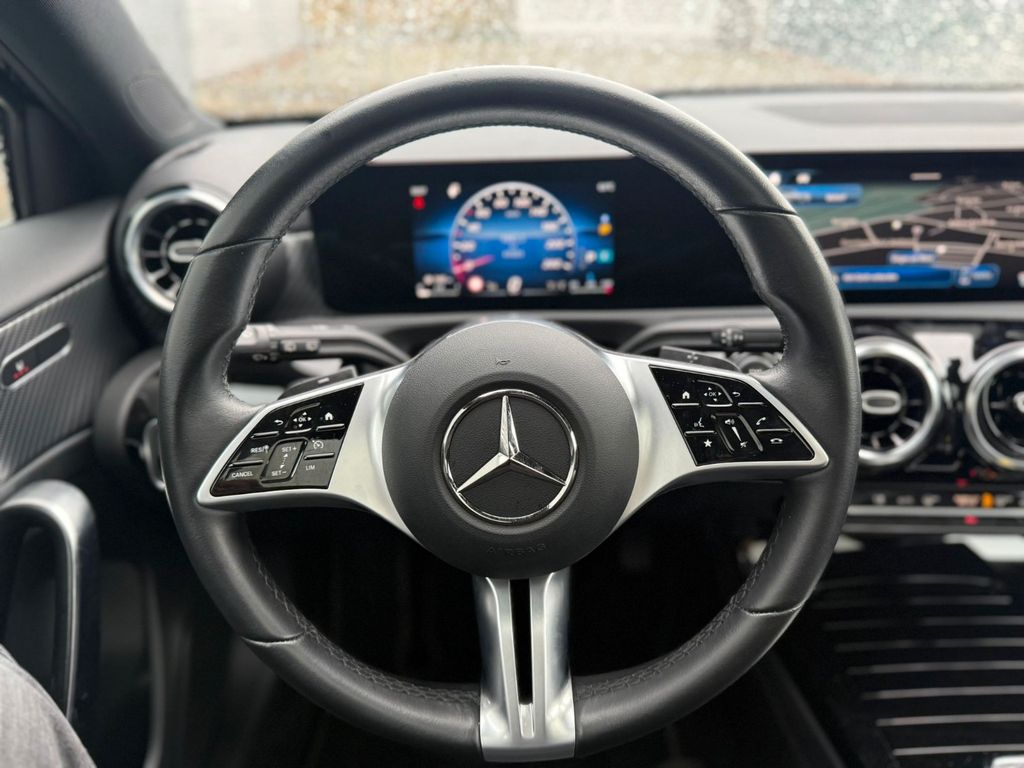 Mercedes-Benz A 180 2023