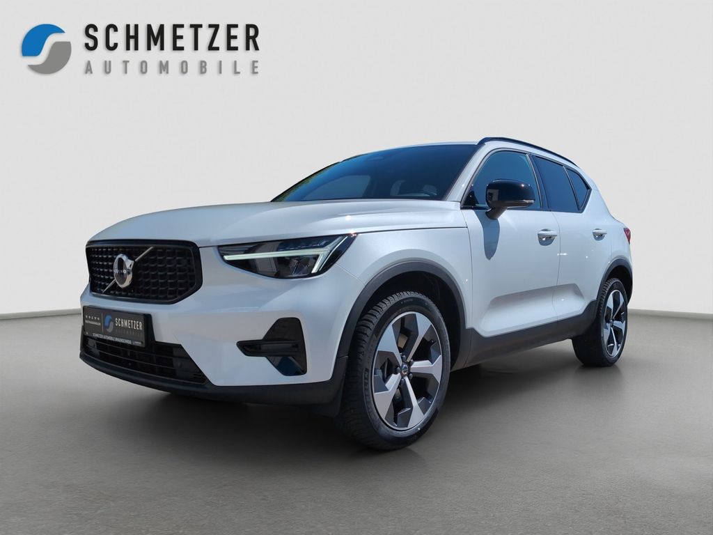 Volvo XC40 2025