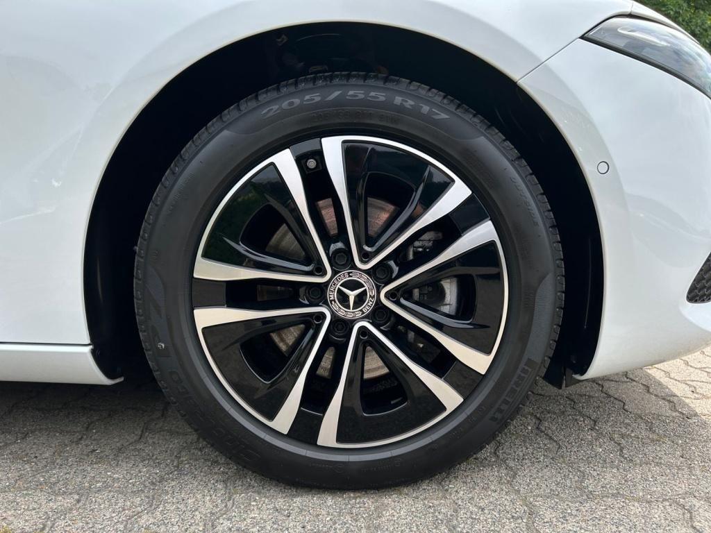 Mercedes-Benz A 200 2023