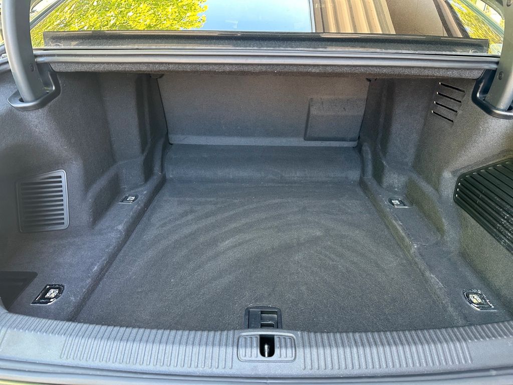 Audi A8 2023