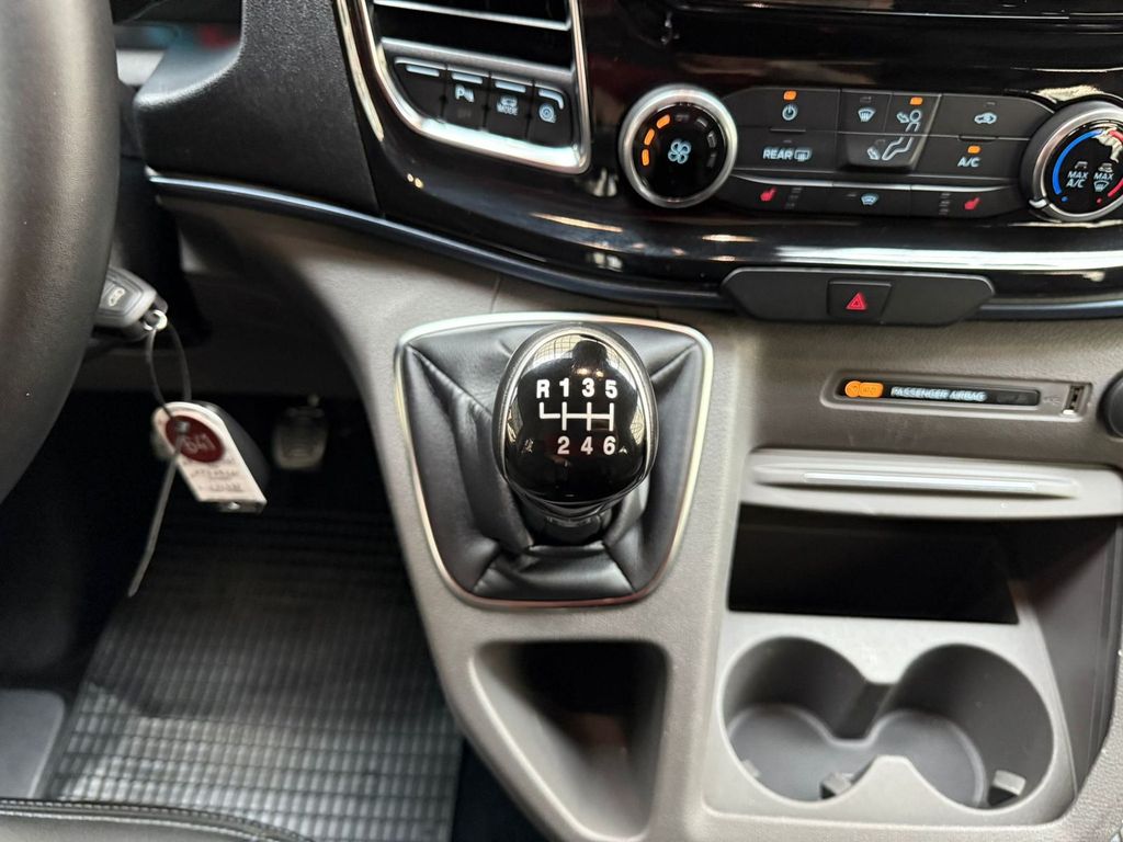 Ford Tourneo Custom 2022