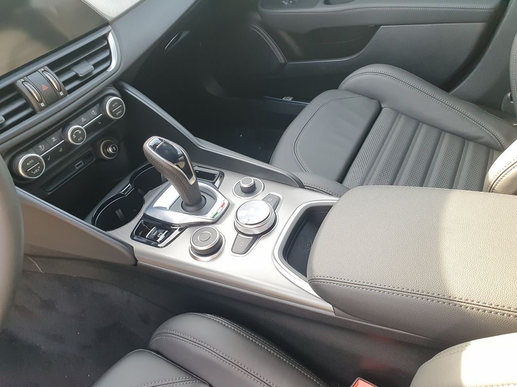 Alfa Romeo Giulia 2024