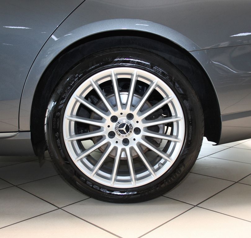 Mercedes-Benz E 300 2022