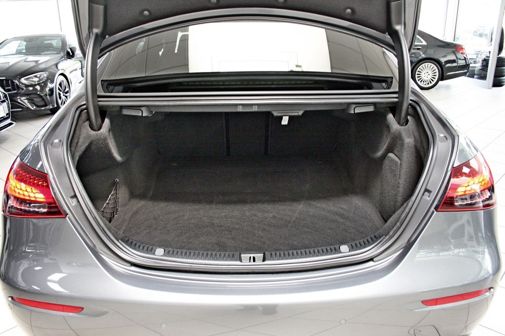 Mercedes-Benz E 300 2022