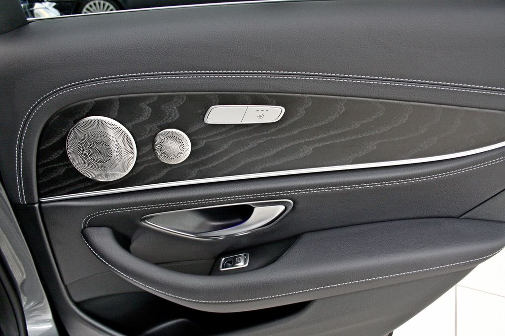 Mercedes-Benz E 300 2022