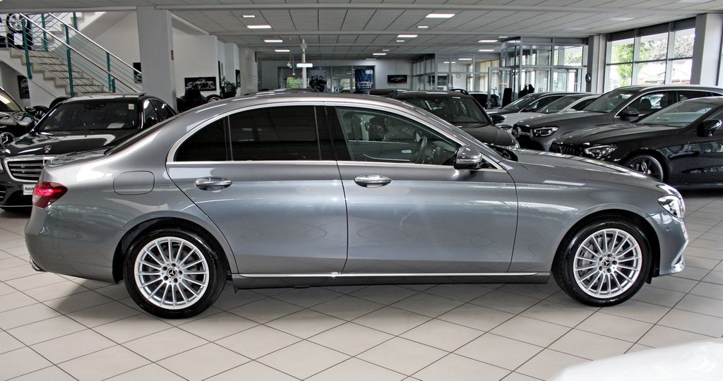 Mercedes-Benz E 300 2022