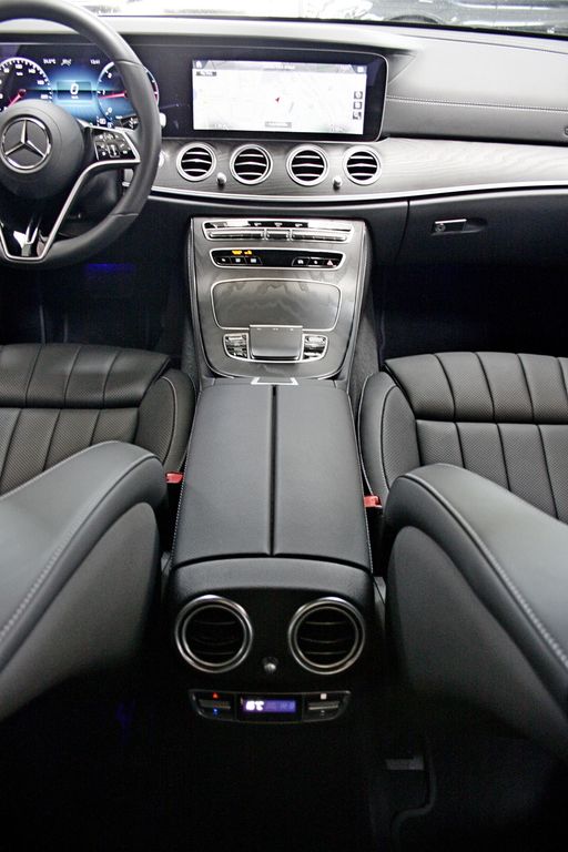 Mercedes-Benz E 300 2022