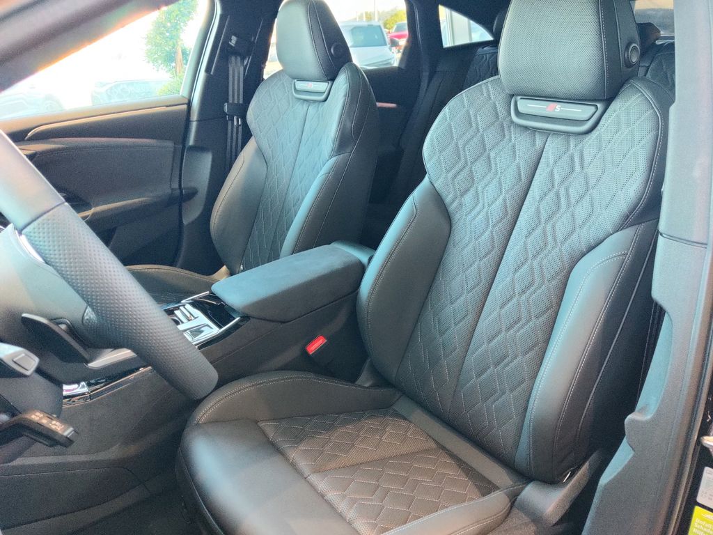 Audi S6 e-tron