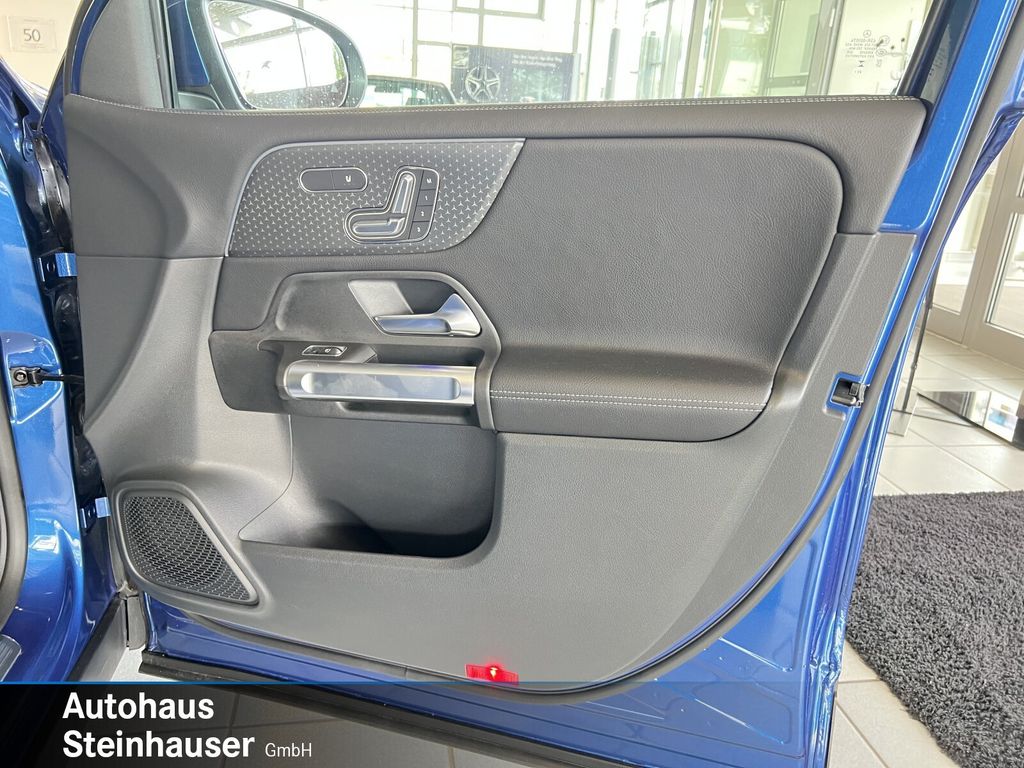 Mercedes-Benz GLB 200 2024