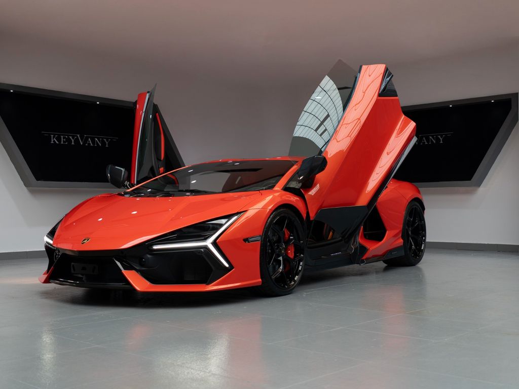Lamborghini Revuelto 2025
