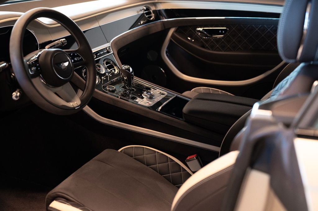 Bentley Continental GT 2023