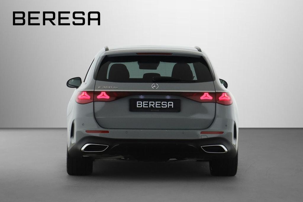 Mercedes-Benz E 300 2025